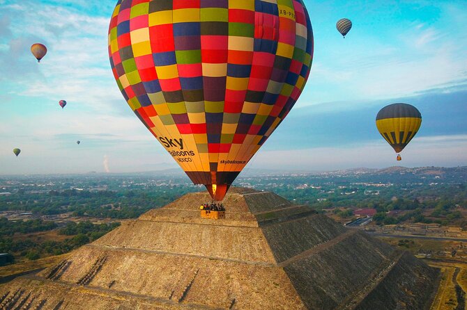 Hot Air Balloon Flight and Tour of the Majestic Pyramids - The 45-minute flight over the Teotihuacan Valley