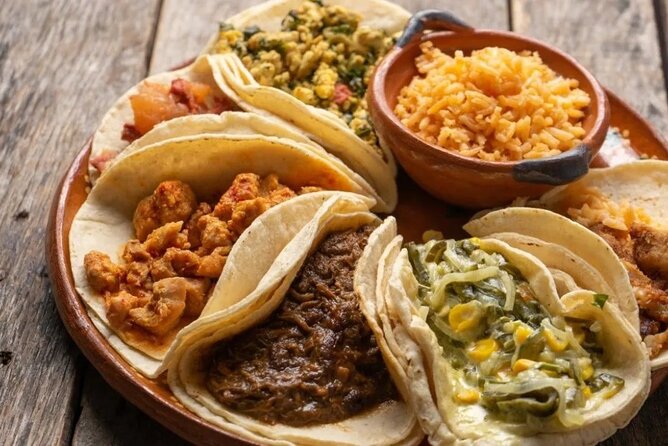 Huatulco Walking Food Tour - Family-run stops and the local connection