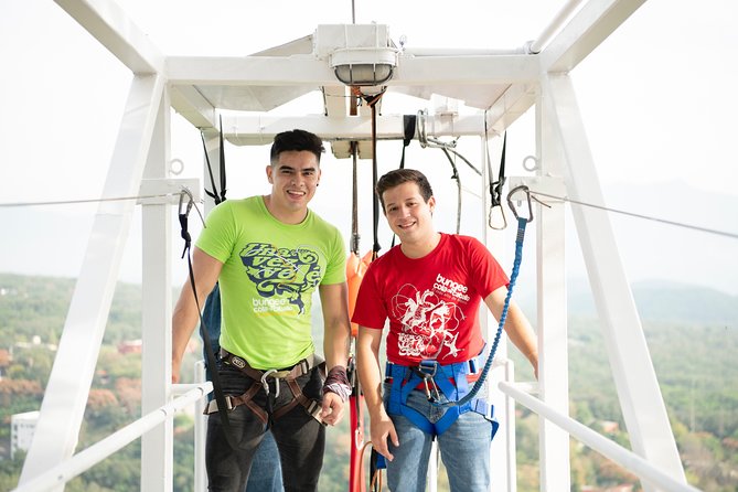 IBO Bungee en Cola de Caballo - A 230-Foot Drop Near Monterrey