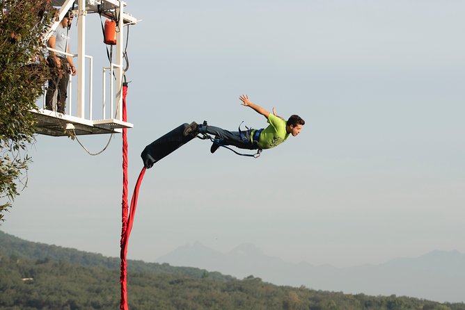 IBO Bungee en Cola de Caballo - Safety Checks and Staff Support