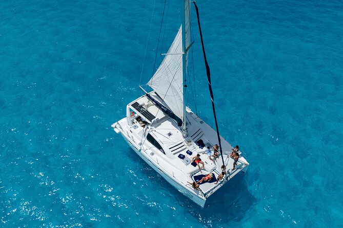 Isla Mujeres Day Tour with Catamaran, Snorkeling & Beach Club - The real character of this Cancun catamaran trip