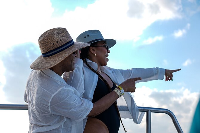 Isla Mujeres Sunset Cruise and Tour from Cancun - Playa Norte and the sunset hour