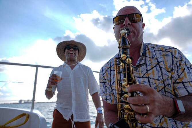 Isla Mujeres Sunset Cruise and Tour from Cancun - Crossing from Punta Sam with music and drinks