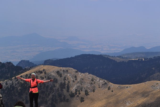 Iztaccihuatl Volcano Hike with an Alpinist - La Joya and the trail above 3,990 meters