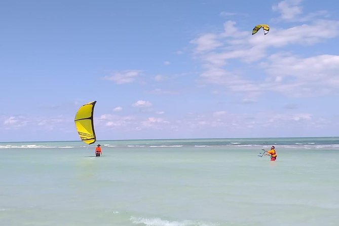 Kitesurfing lessons in Isla Holbox - Punta Mosquito turns the lesson into an outing
