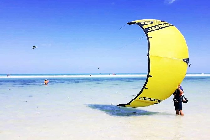 Kitesurfing lessons in Isla Holbox - How much value do you get for $328.58?