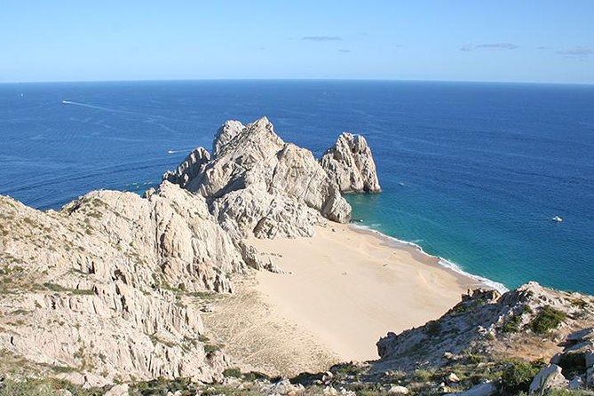 Land's End Sightseeing Boat Tour in Los Cabos - Group size, comfort, and practical details