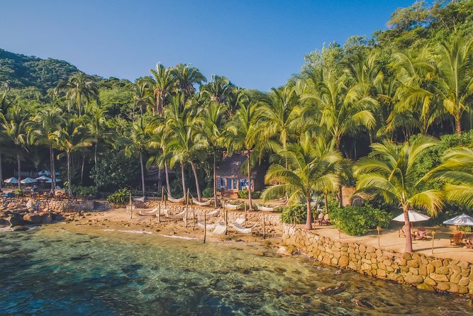 Las Caletas Beach & Adventure Park with buffet lunch and open bar - Who should book this day