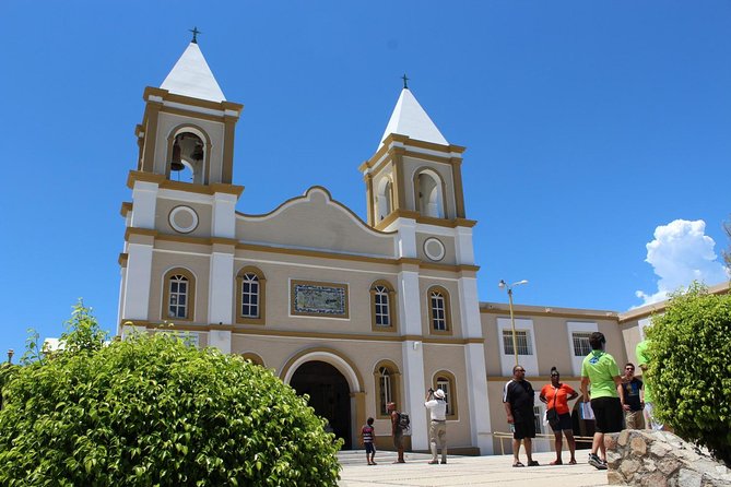Los Cabos Deluxe City Tour: San Jose, San Lucas and The Arch - Tequila and mezcal with a sales pitch nearby