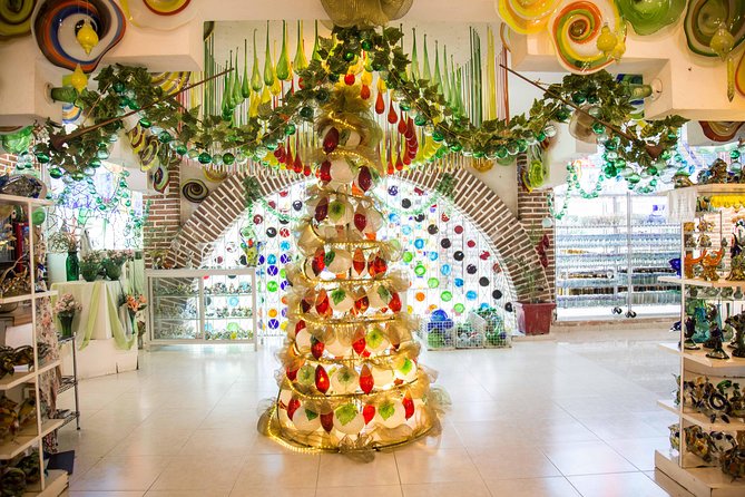 Los Cabos Deluxe City Tour: San Jose, San Lucas and The Arch - The glass factory opens the morning