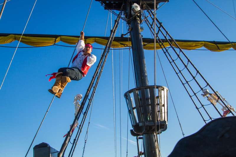 Los Cabos: Pirate Ship Sunset Cruise & Show with Dinner - The Buccaneer Queen and the first hour on the Sea of Cortez
