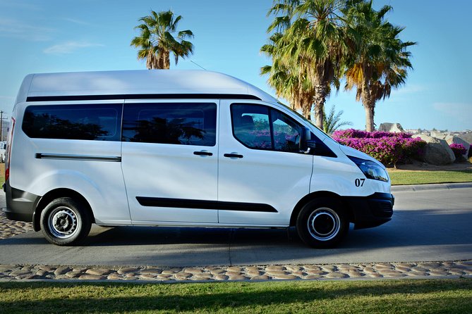 Los Cabos Private Mini-van Round-Trip Transfer - The ride itself, from resort road to hotel entrance