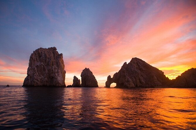 Los Cabos Private Yacht Whale Watching & Drinks - Up to 18 Guests - Meeting at Dock C in Cabo San Lucas