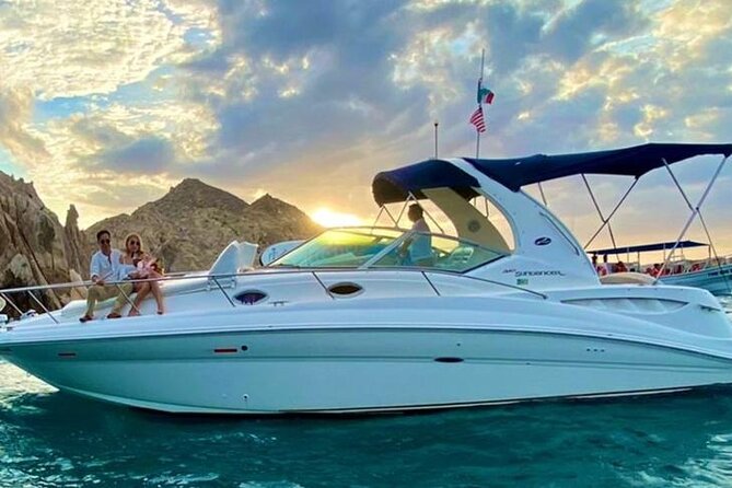 Los Cabos Private Yacht Whale Watching & Drinks - Up to 18 Guests - Making the most of the private yacht