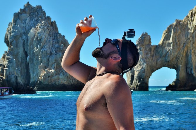 Los Cabos Sunset Booze Cruise - How the group size affects the experience