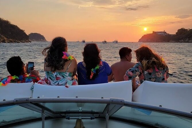 Los Cabos Yacht Adventure - Arch, Snorkel, Lunch, Drinks 1-18ppl - Food, Drinks, Music, and the Feel of the Boat