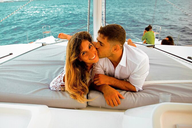 Luxury Sunset Sailing Cruise in Cancun with Light Dinner and Open Bar - Sunset timing is the make-or-break detail