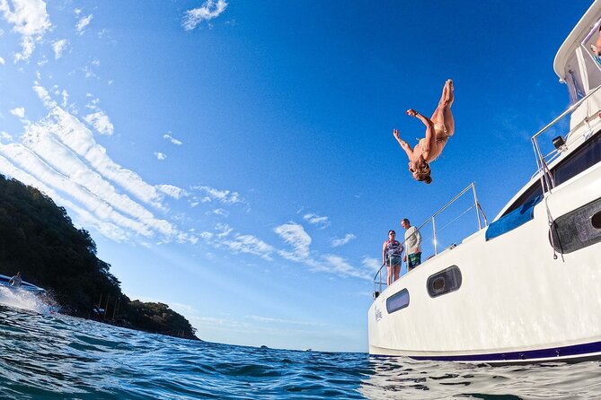 Luxury Yacht & Snorkel with All inclusive Open bar and lunch - Booking, cancellation, and practical planning