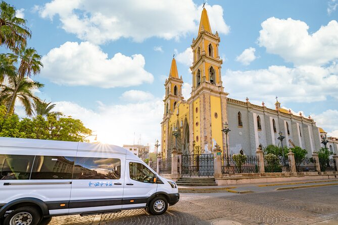 Mazatlan Sightseeing and Golden Zone - The lookout hill gives you the big picture