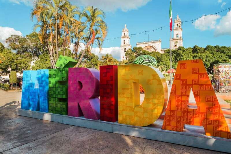 Mérida: 3-Hour Walking Food Tour - Gorditas and fresh drinks set the pace