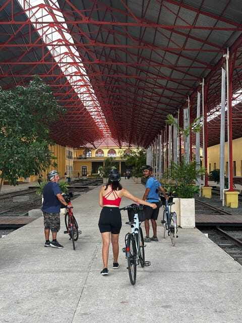 Mérida: The E-bike tour with history and culture - Price, group size, and what you receive