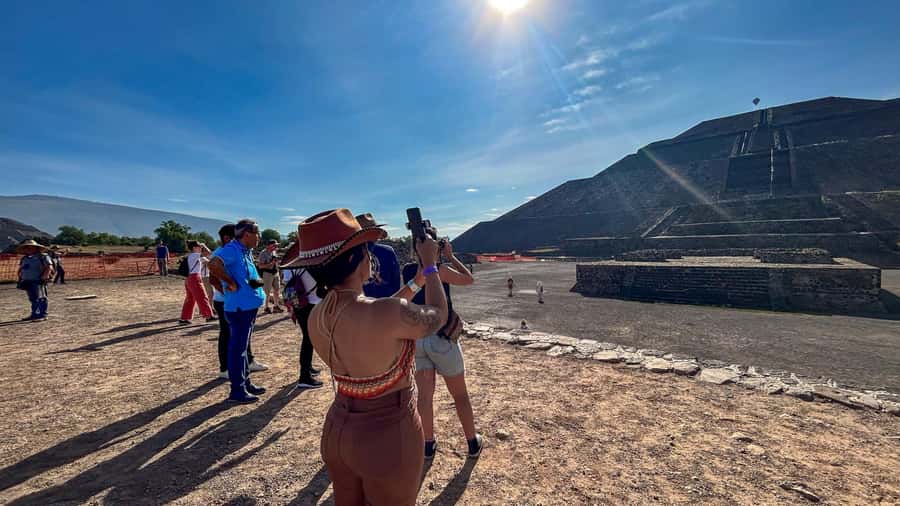 Mexico City: Afternoon Tour to Teotihuacan - What the two-hour archaeological visit feels like