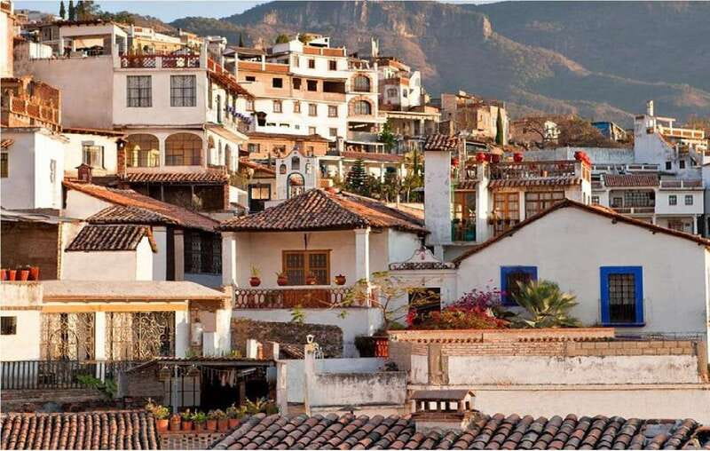 Mexico City: Cacahuamilpa Caves and Taxco Small-Group Tour - A small group can improve a packed day