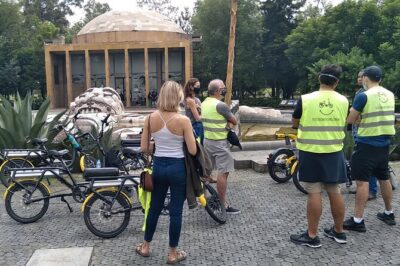 Mexico City E-Bike Tour with a taco and churros stop