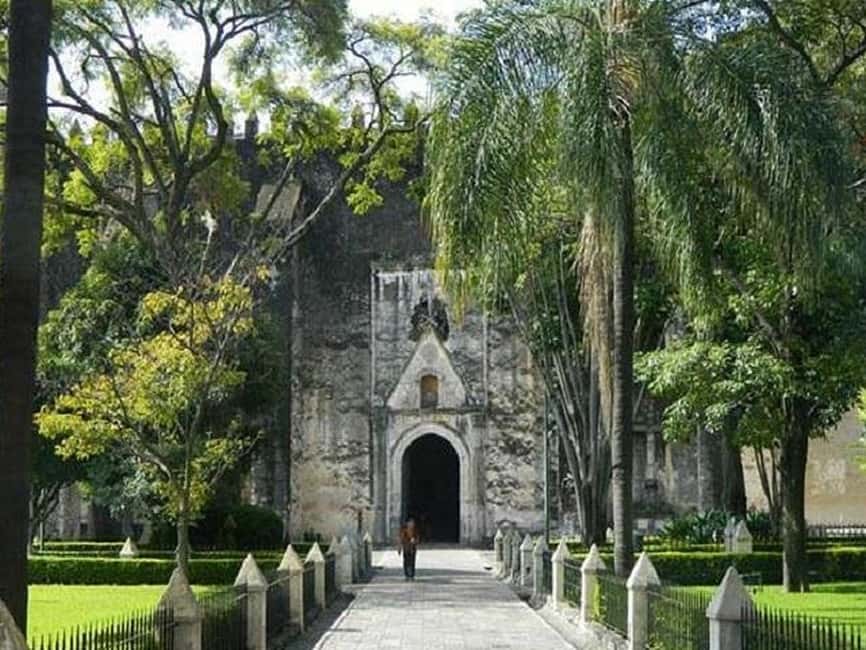 Mexico City: Full-Day Taxco and Cuernavaca Tour - The long road to Taxco