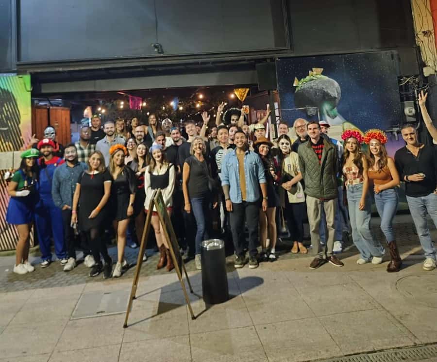 Mexico City: Guided Pub Crawl with Party Games - Who will enjoy this evening most