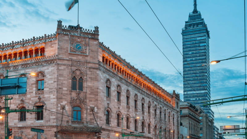 Mexico City: Guided walking tour through the most historic parts of the city. - Why this walk is a smart introduction to Mexico City