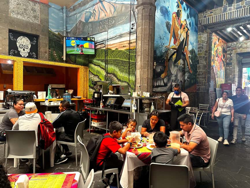 Mexico City: Old Town Food Tour of 7 Tastings & Secret Dish - How much food do you really get for $74?