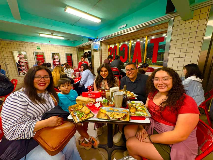 Mexico City: Roma and Condesa Neighborhoods Walking Tour - Art galleries, design shops, and music stores