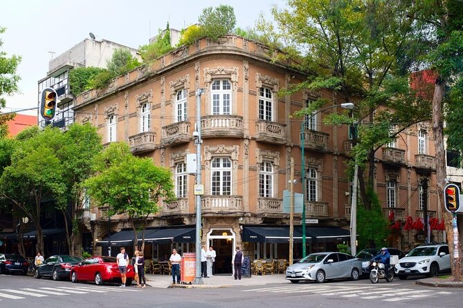 México City: Street Food to Home Cooking Food Tour - Why the home-cooked ending matters