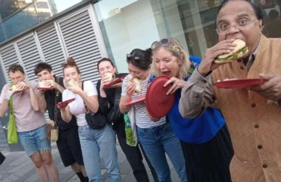 Mexico City: Vegan and Vegetarian Street Food Adventure - Riding the Metrobus like a local