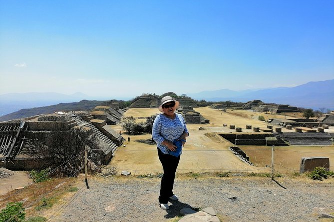 Monte Alban Guided Half Day Tour - Free time and the hourly return shuttle