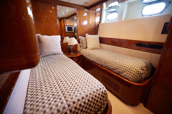 Number Juan 100ft Yacht Azimut Rental - Number Juan tequila and the open bar
