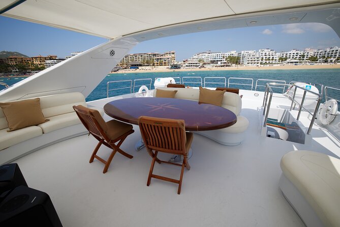 Number Juan 100ft Yacht Azimut Rental - The crew and the small details