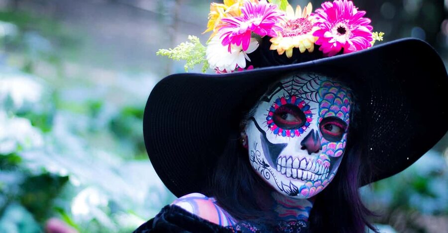 Oaxaca: Day of the Dead Evening Walking Tour with Dinner - The walking demands are real