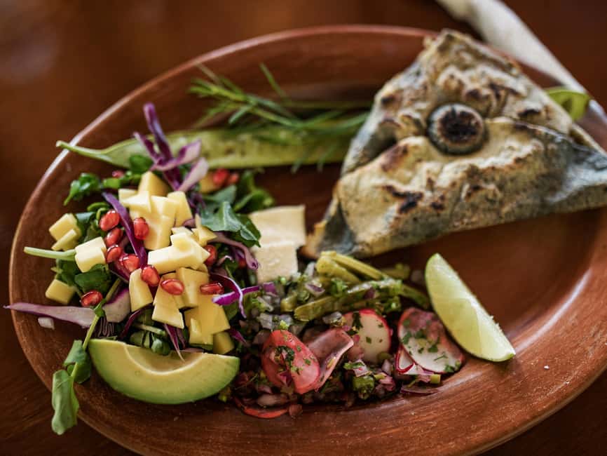 Oaxaca de Juarez: Traditional Oaxacan Cooking Class - Grinding, pressing, and cooking over fire