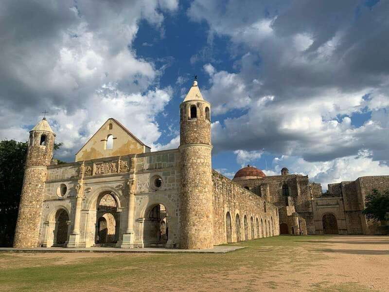 Oaxaca: Mount Albán & Cuilapam de Guerrero Full-Day Tour - Cuilapam combines lunch with a 16th-century convent