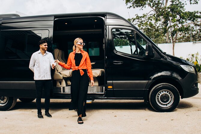 One Way Private Transfer Cancun Int Airport-Cancun Hotel Zone - What the vehicle and refreshments add