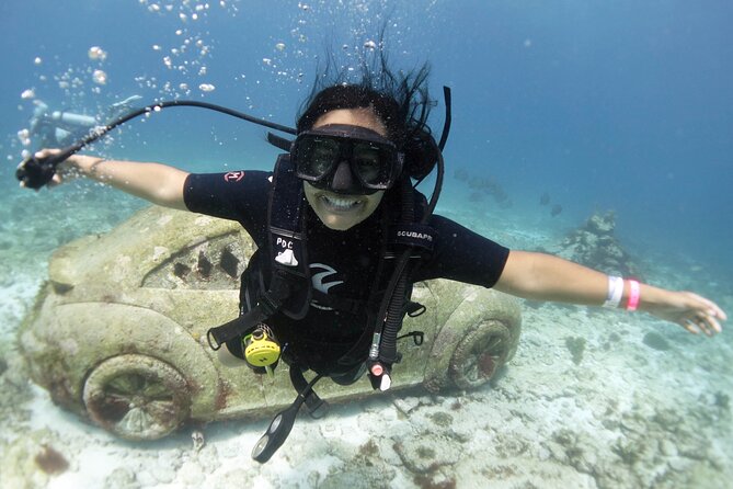 PADI Discover Scuba Diving for divers without certification - Starting at 11 a.m. in central Isla Mujeres