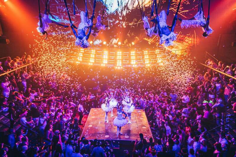Playa del Carmen: Coco Bongo Nightclub Experience - What kind of night is Coco Bongo?