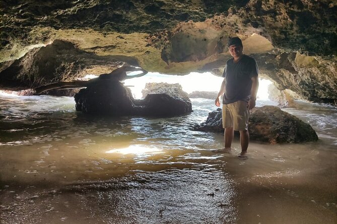 Private Cozumel Cave and Ruin Exploration Tour with Mexican Lunch - El Mirador: views, crafts, and lunch by the sea