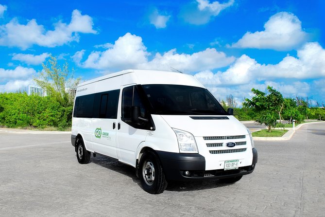 Private Minibus Transfers from Cancun Airport - Communication is one of the strongest features