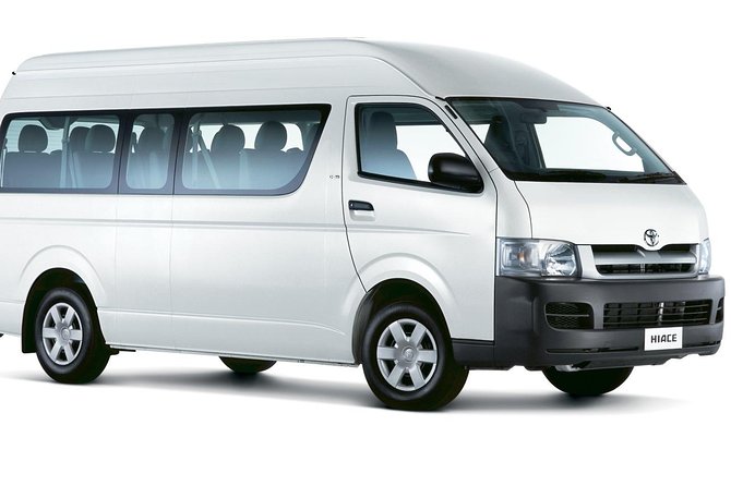 Private Minivan: Huatulco International Airport (HUX) - A Clear Meeting Point at Huatulco Airport