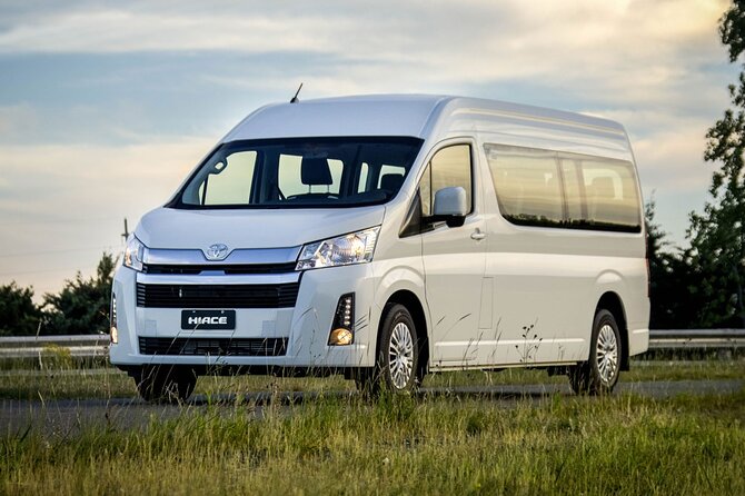 Private Minivan Transfer: Loreto Airport (LTO) - Meeting your driver outside the terminal