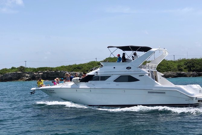 Private SeaRay 47ft Yacht Rental Cancun 23P6 - Snorkeling and Playa Norte