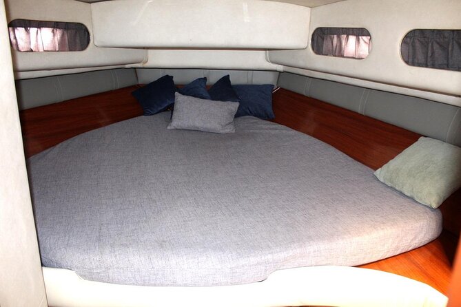 Private SeaRay 47ft Yacht Rental Cancun 23P6 - Crew service and the human side of the trip